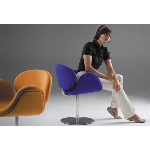 Artifort Artifort Little Tulip stoel Artifort Artifort Little Tulip stoel