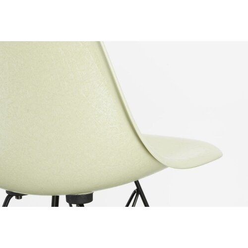 Vitra Vitra Eames Fiberglass Chairs