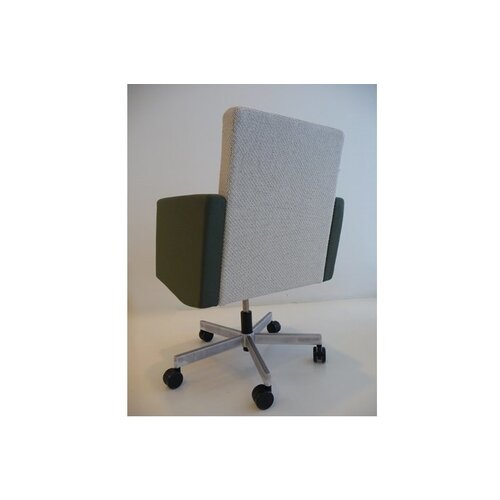 COwerk COwerk Kluptoo vergaderstoel COwerk COwerk Kluptoo vergaderstoel