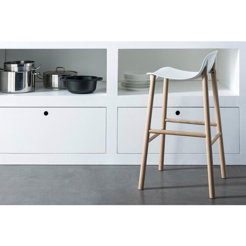 Kristalia Kristalia Sharky Stool hoge kruk Kristalia Kristalia Sharky Stool hoge kruk