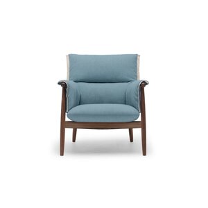 Carl Hansen & Søn Carl Hansen & Søn Embrace Lounge Chair Carl Hansen & Søn Carl Hansen & Søn Embrace Lounge Chair