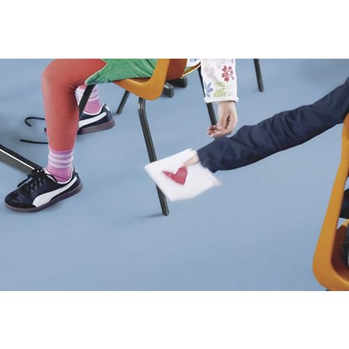 Forbo Flooring Forbo Flooring Step Safestep Aqua antislip vinyl vloer Forbo Flooring Forbo Flooring Step Safestep Aqua antislip vinyl vloer