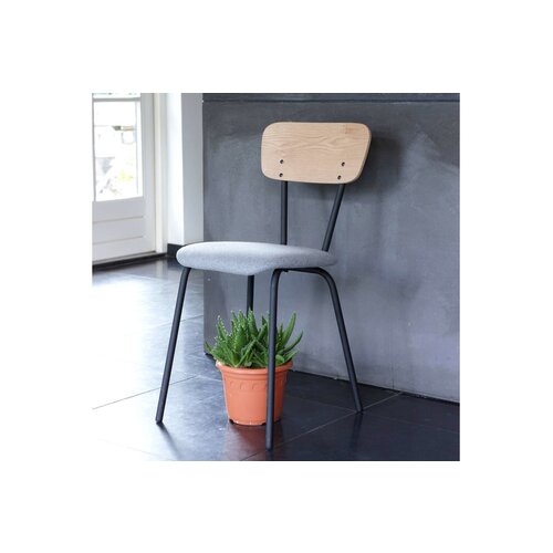 Spoinq Spoinq Spranq stoel