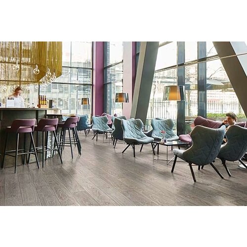 Forbo Flooring Forbo Flooring Step Surestep Wood antislip vinyl vloer