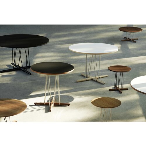 Carl Hansen & Søn Carl Hansen & Søn Embrace Table Carl Hansen & Søn Carl Hansen & Søn Embrace Table