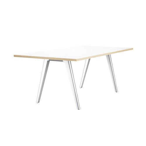 Thonet Thonet 1500 en Thonet 1510 tafels