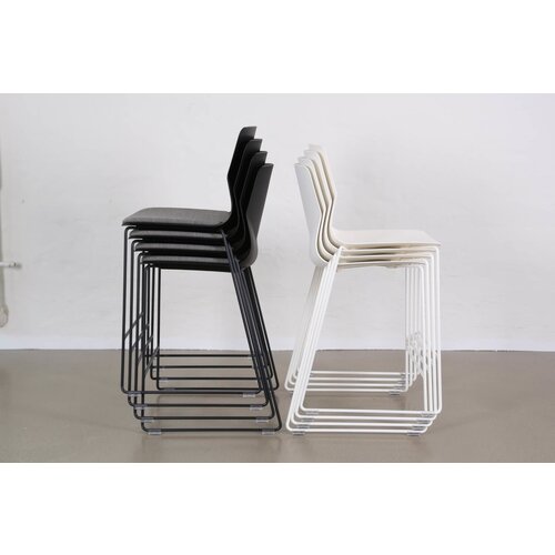 Four Design Four Design Four Sure barstoel